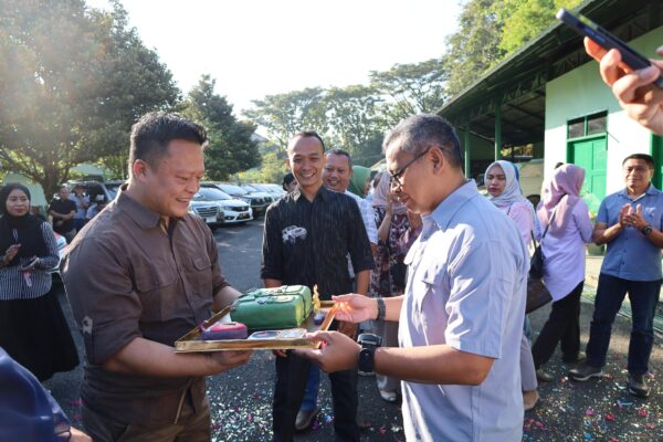Kejutan Penuh Makna di Hari Ulang Tahun Kakesdam IV/Diponegoro