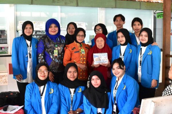 PROMKES “Kenali Asam Urat” oleh Mahasiswa Farmasi Universitas Ngudi Waluyo