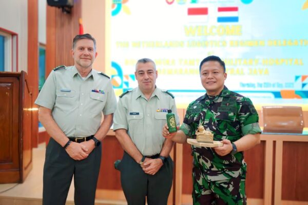 Kunjungan Delegasi Angkatan Darat Kerajaan Belanda