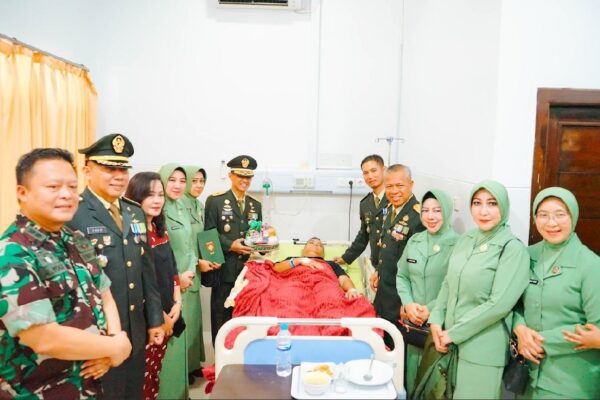 Anjangsana HUT ke-80 TNI dan HUT ke-75 Kodam IV/Diponegoro di RS Bhakti Wira Tamtama