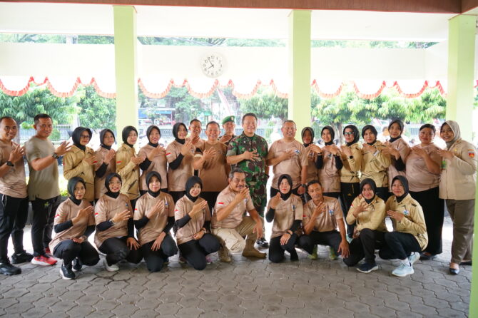Tasyakuran kenaikan pangkat dan pelepasan anggota yang telah purna tugas