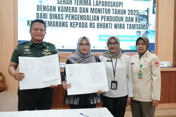 PENYERAHAN ALAT LAPAROSKOPI DARI DINAS PENGENDALIAN PENDUDUK DAN KB KOTA SEMARANG KEPADA RS BHAKTI WIRA TAMTAMA TAHUN 2025